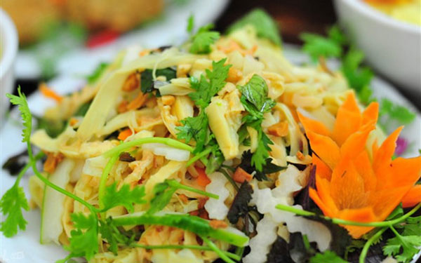 Gỏi măng tươi