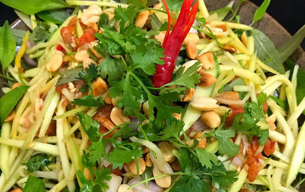 Nộm xoài xanh