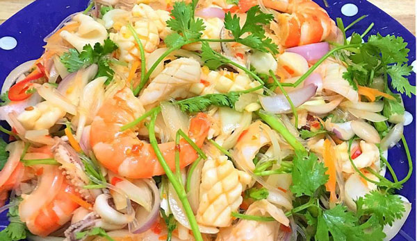 Nộm hải sản