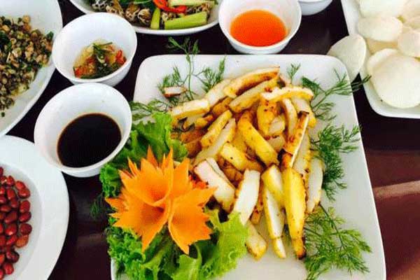 an-dem-tai-go-vap-am-thuc-bien-xanh