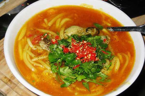 banh-canh-ca-loc