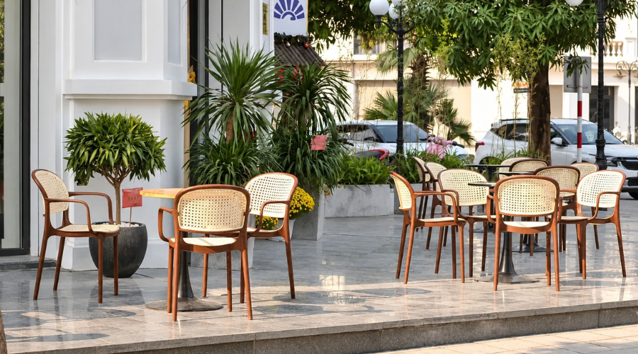 Ghế nhựa đúc cho khu vực ngoài trời