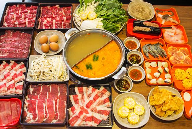 Hàng trăm món ăn ngon đến từ Thái - Nhật - Hàn đang chờ bạn thưởng thức