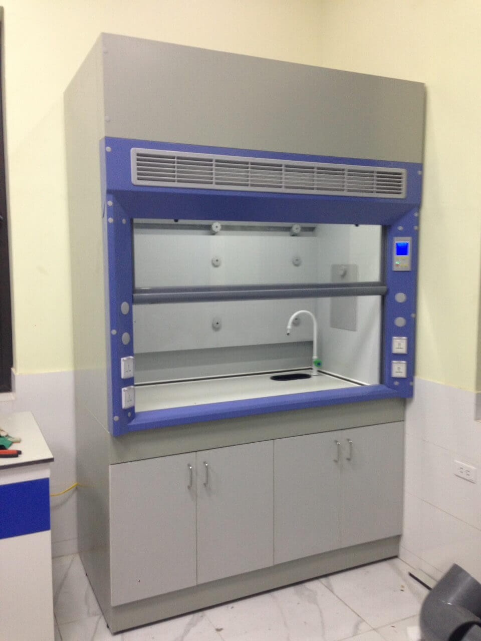 Nguyên lý hoạt động của tủ hút khí độc