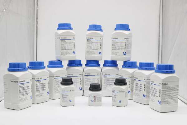 Bảng giá hoá chất phòng thí nghiệm [Cập nhật 2024]