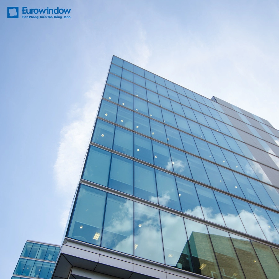 Strong Glass Tempered And Heat Strengthened Glass