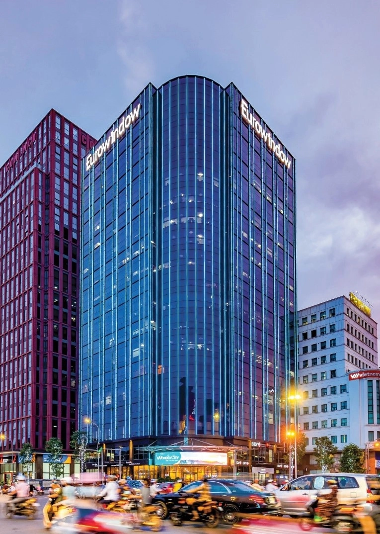 20200609-eurowindow-office-building-dsc3068-hdr-edit-copy-052523-1-1