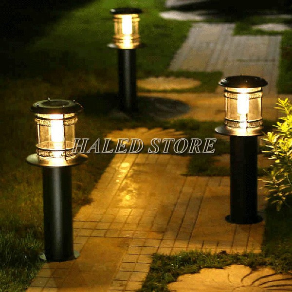 Đèn cắm sân vườn