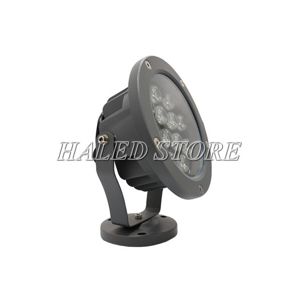Thân đèn được sơn tĩnh điện chống ăn mòn cao cấp