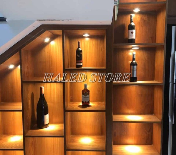 Lắp đèn ốp trần trang trí tủ rượu