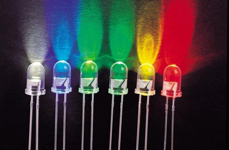 Đèn LED 5V có  công suất nhỏ được sử dụng phổ biến trong đời sống. 