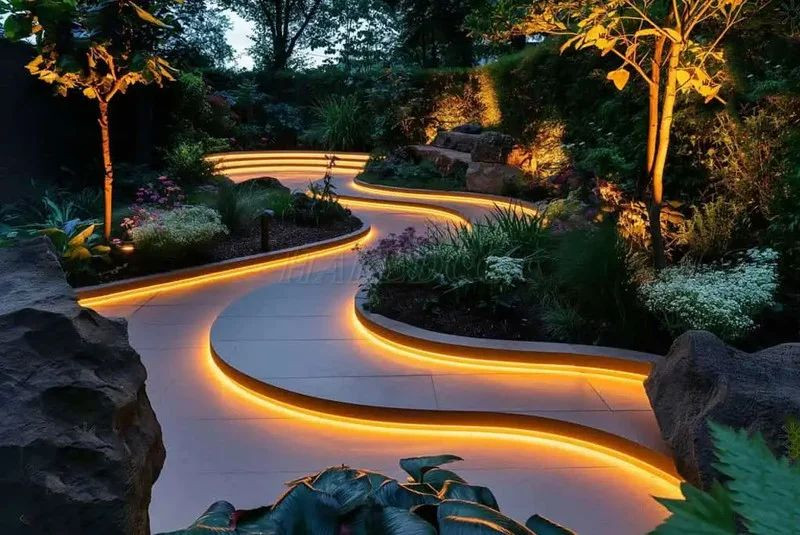 Đèn LED dây silicon chạy dọc mép lối đi