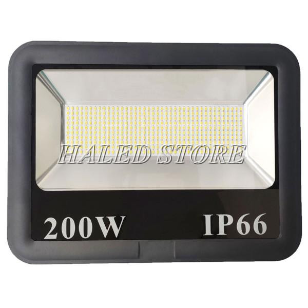 Đèn pha LED 200W giá bao nhiêu