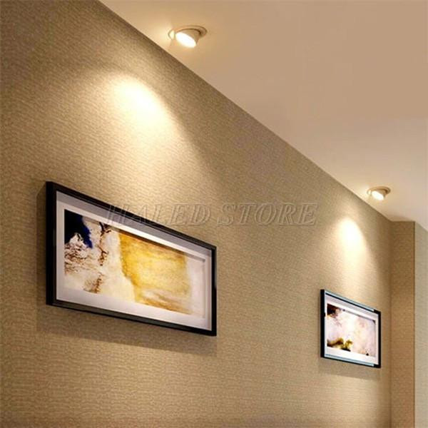 Đèn rọi không ray hiện nay được sử dụng rất phổ biến trong nhiều không gian khác nhau. 