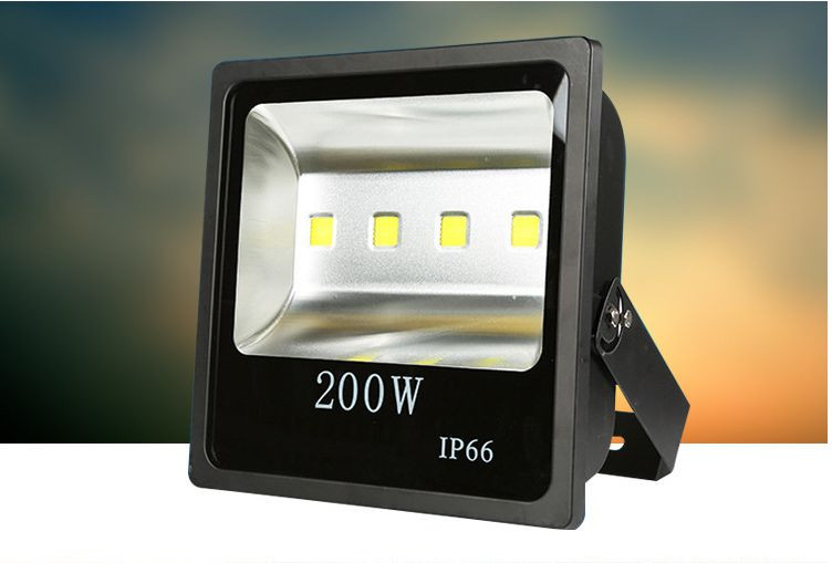 Các ứng dụng phổ biến của đèn pha LED ngoài trời 