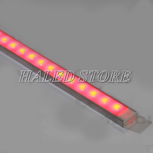 Bước test thử khả năng hoạt động ổn định của đèn