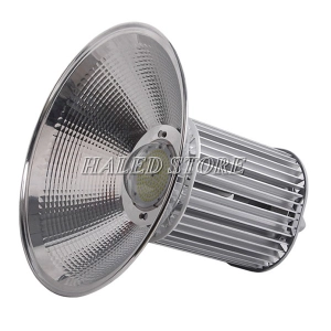 kieu-dang-cua-den-led-nha-xuong-hldaB8-200