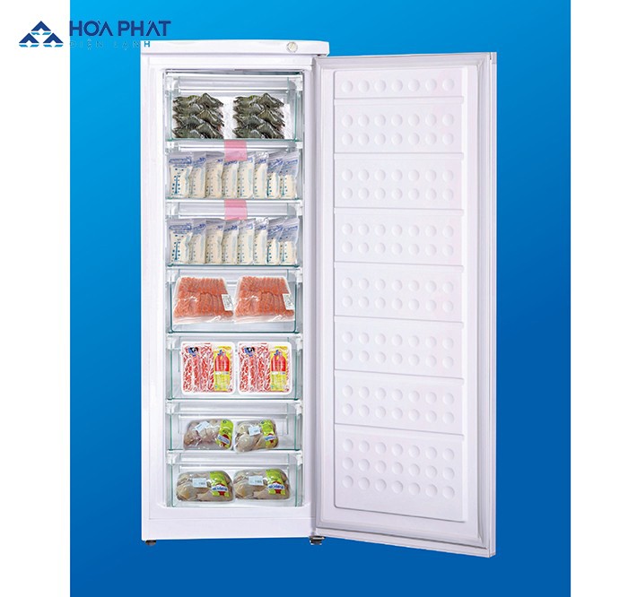 Với thiết kế 7 ngăn tiện lợi, người dùng có thể phân loại thực phẩm trong tủ đông đứng Hòa Phát thành 7 khu khác nhau