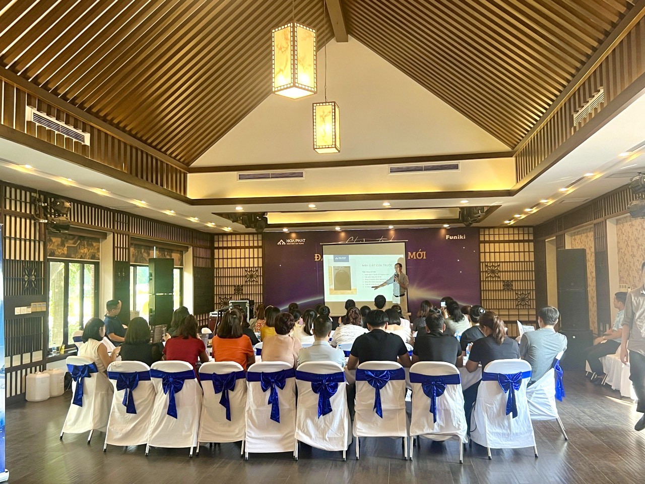 Điện lạnh Hòa Phát mở đầu chuỗi sự kiện giới thiệu và đào tạo sản phẩm mới tại Hà Nội