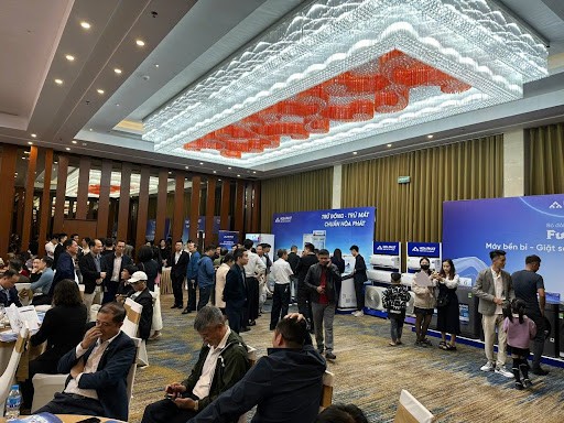 ĐIỆN LẠNH HÒA PHÁT KHỞI ĐỘNG CHUỖI HỘI THẢO SẢN PHẨM MỚI 2024 “VỮNG BƯỚC VƯƠN XA - ĐỒNG HÀNH BỨT PHÁ”