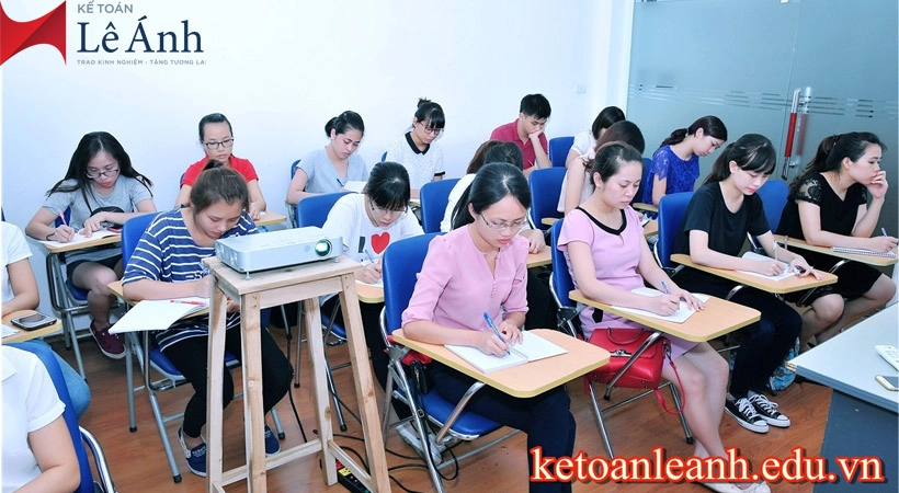 820x450-hoc-ke-toan-tren-phan-mem-misa