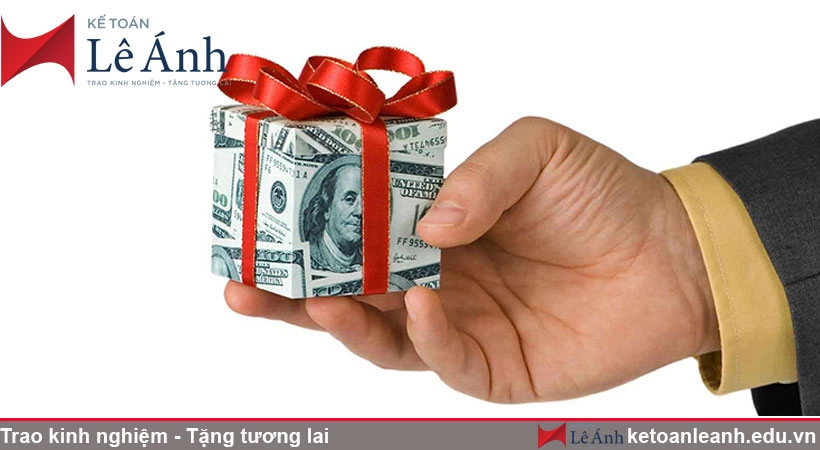 tiền thưởng cho cá nhân có được tính thuế TNCN 