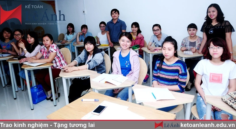 hoc-ke-toan-o-dau-tot-nhat-tphcm-820x450-min