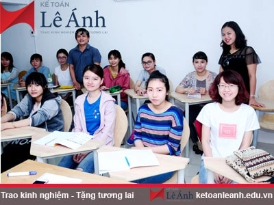 lop-hoc-ke-toan-thuc-hanh-tphcm-400x300-min