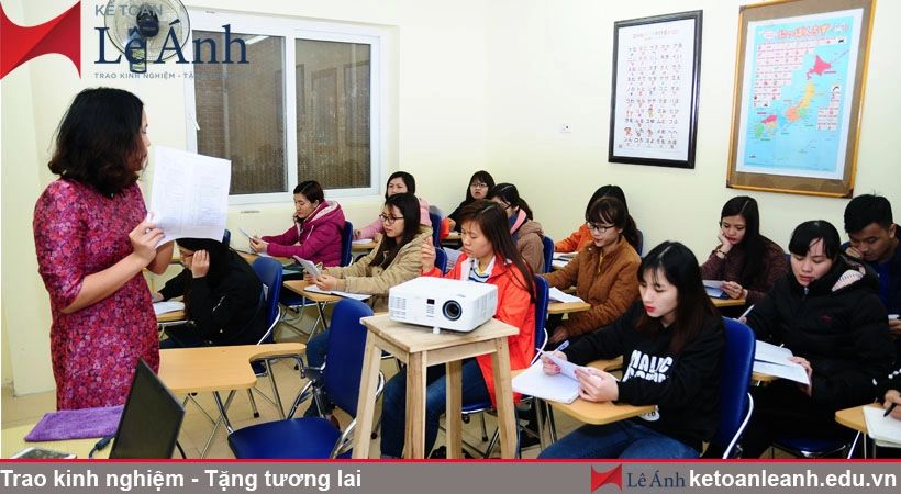 dao-tao-ke-toan-thuc-hanh-o-dau-tot-ke-toan-le-anh