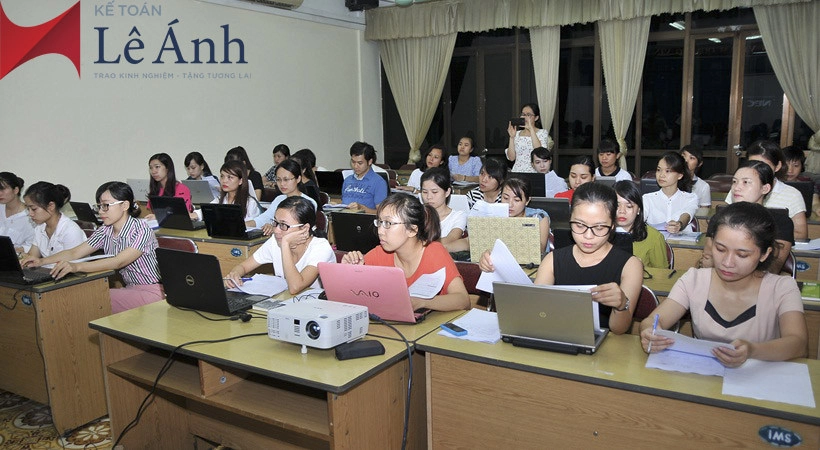 820x450-anh-noi-dung-khoa-hoc-excell-2