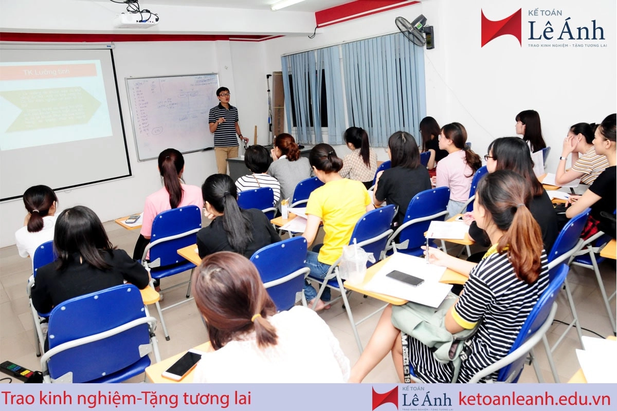 nen-hoc-ke-toan-tong-hop-o-dau-tot-nhat-ha-noi-tphcm-min