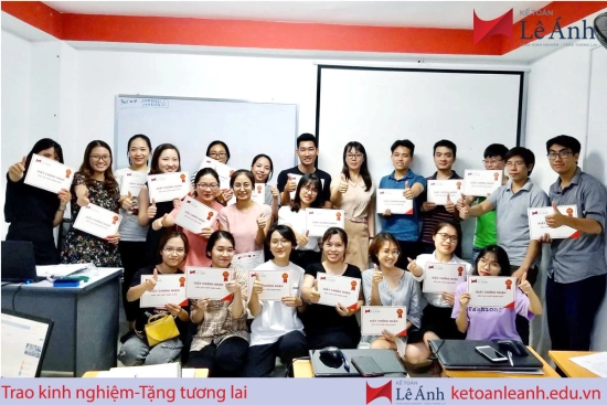 hoc-xuat-nhap-khau-le-anh