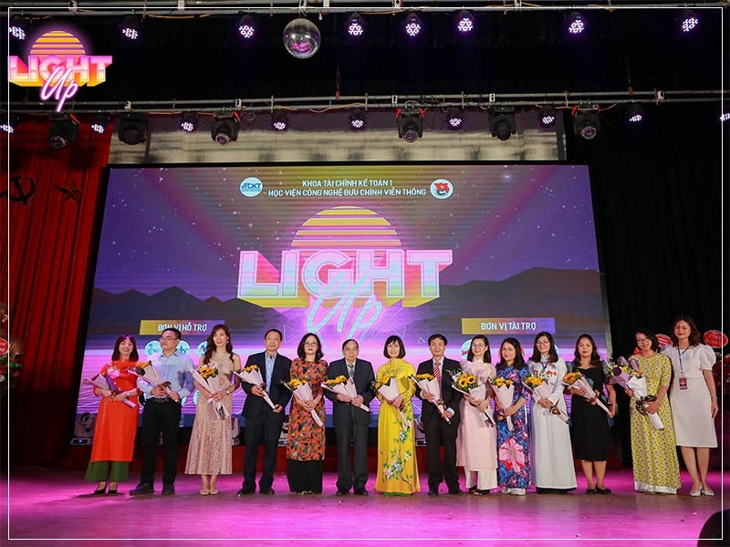 su-kien-light-up-ky-niem-10-nam-thanh-lap-khoa-tai-tinh-ke-toan-1-ptit-4