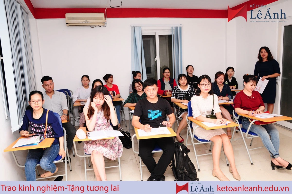 lop-hoc-ke-toan-hanh-chinh-su-nghiep-tai-ha-noi