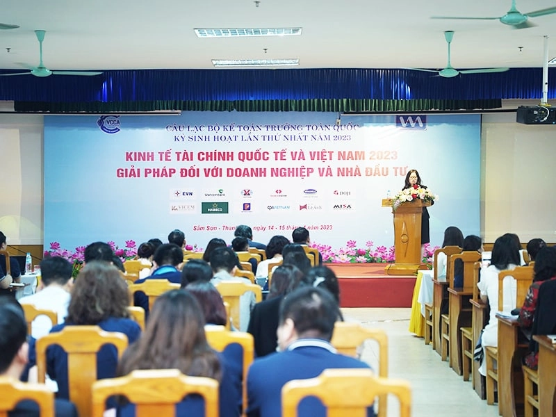 ky-sinh-hoat-chuyen-mon-lan-tu-1-nam-2023-clb-ke-toan-truong-toan-quoc
