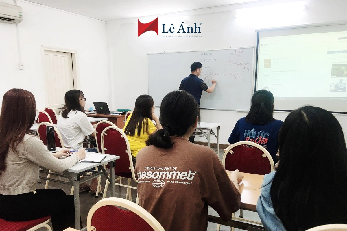 hinh-anh-khoa-hoc-c-b-le-anh