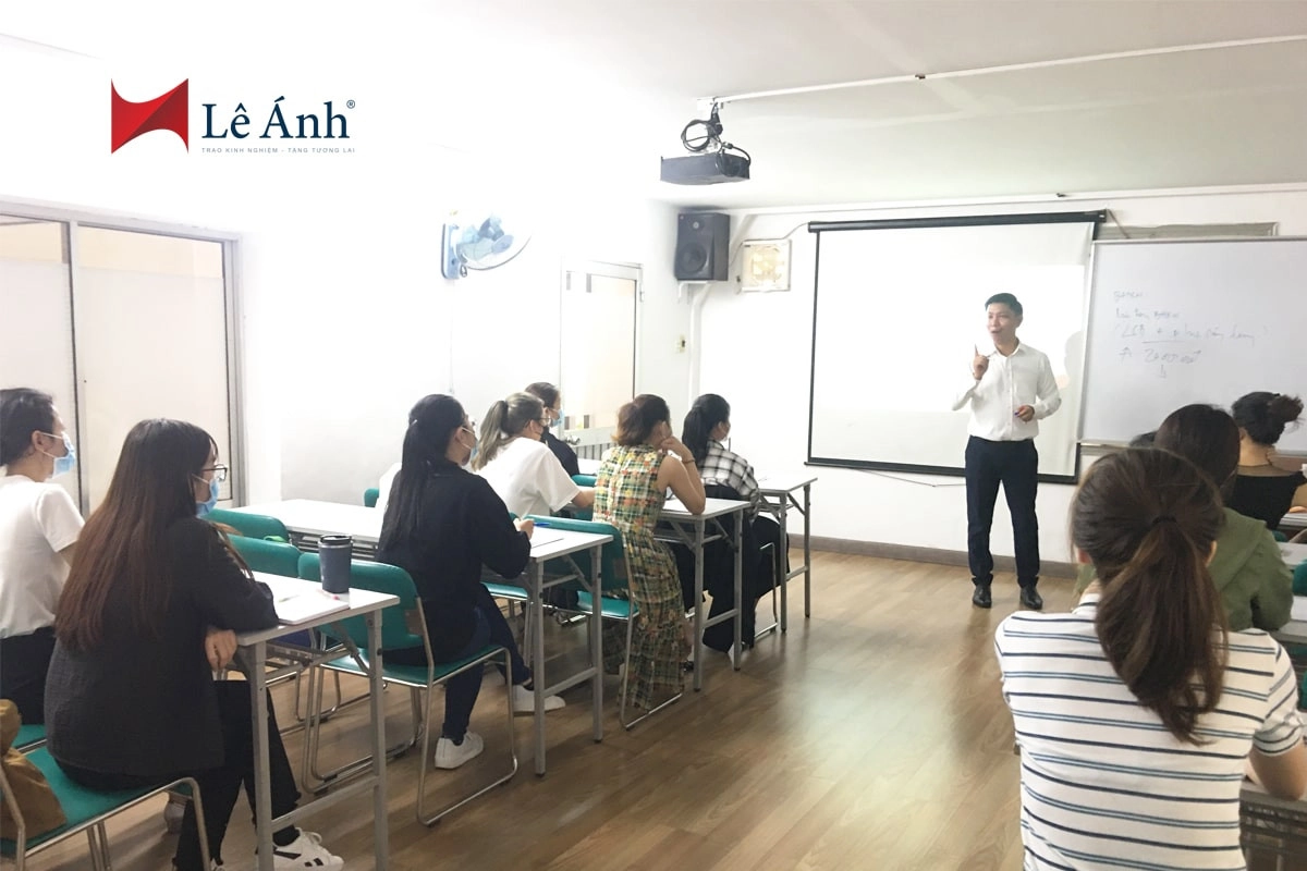 khoa-hoc-c-b-le-anh-hr