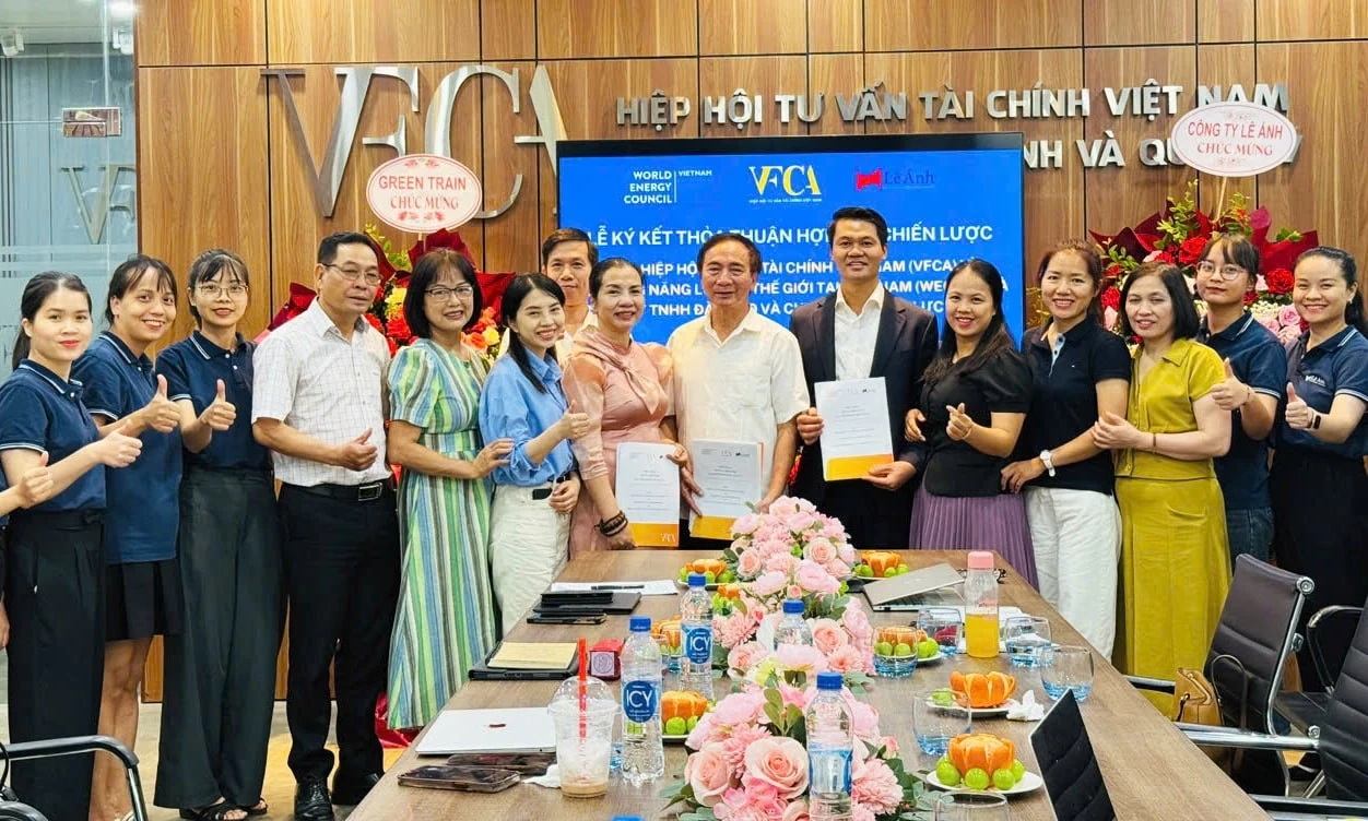 hinh-anh-le-ky-ket-giua-vfca-wec-le-anh-5-1