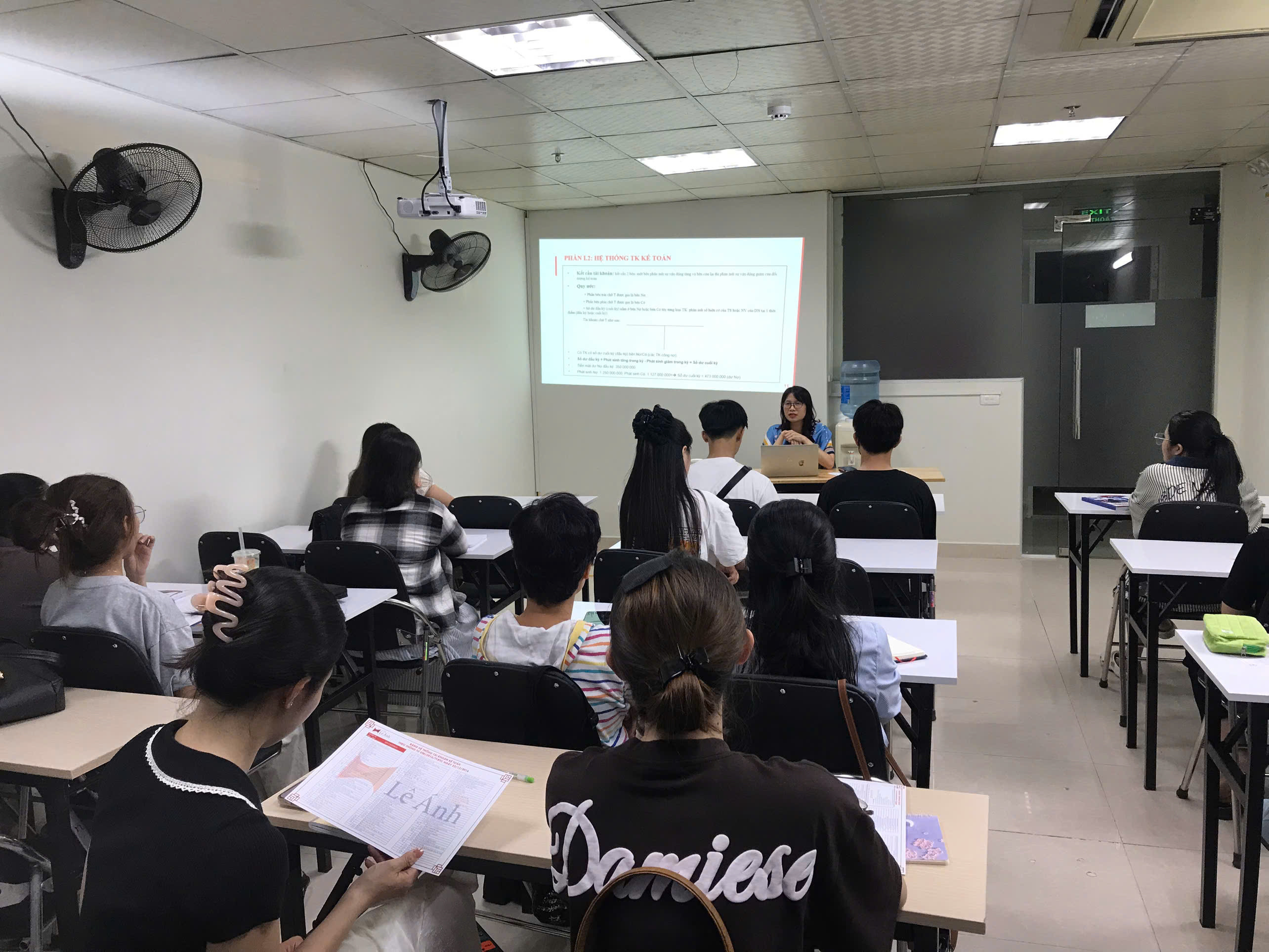 lop-ktth-co-dinh-hai-yen-2