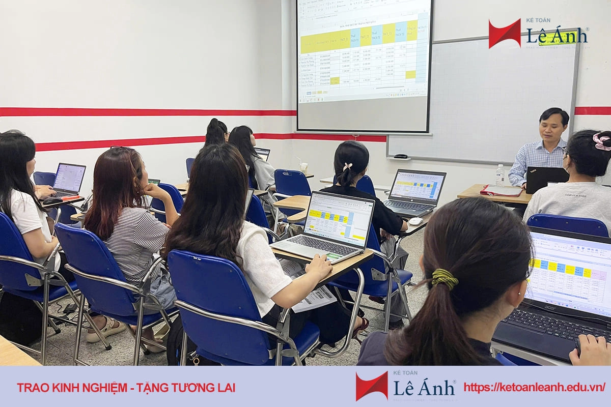 Hình ảnh khóa học kế toán thuế tại Kế toán Lê Ánh