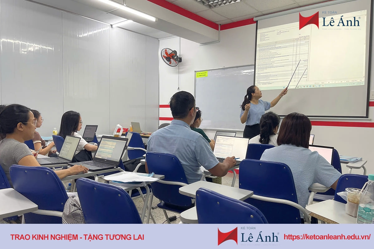 Hình ảnh khóa học kế toán thuế tại Kế toán Lê Ánh