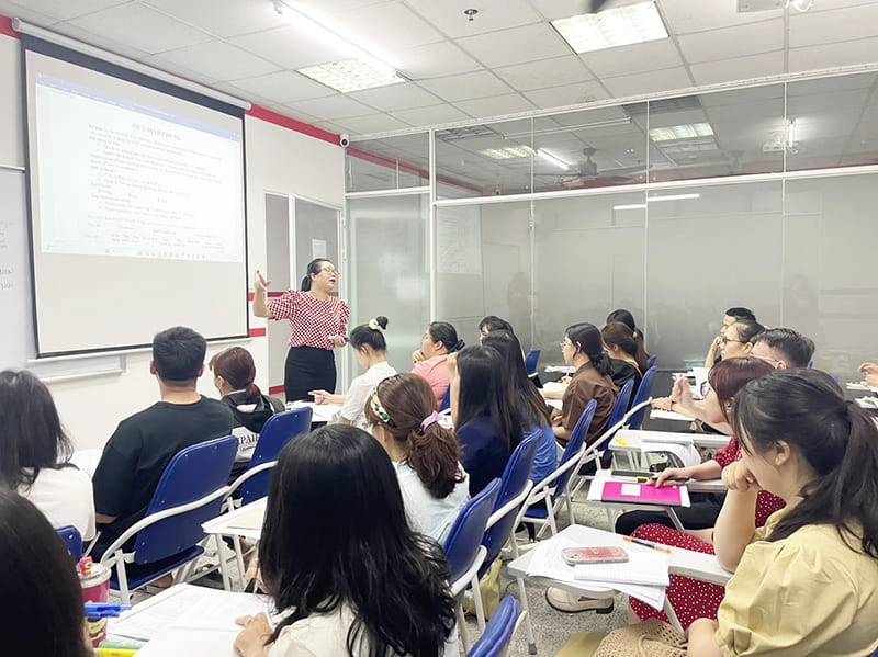 Hình ảnh lớp học kế toán tổng hợp tại TPHCM - Kế toán Lê Ánh