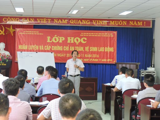 Huấn luyện an toàn vệ sinh lao động