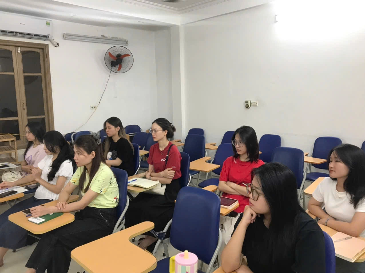 Giảng viên khóa học hành chính nhân sự tại Hà Nội - cô Nguyễn Thị Huyền