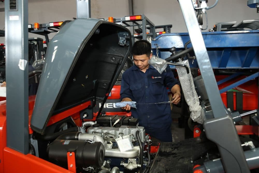 Bảo dưỡng xe nâng dầu theo khuyến cáo của nhà sản xuất và thực tế sử dụng