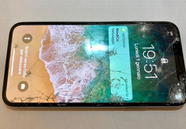 iphone-x-bi-vo-man-hinh