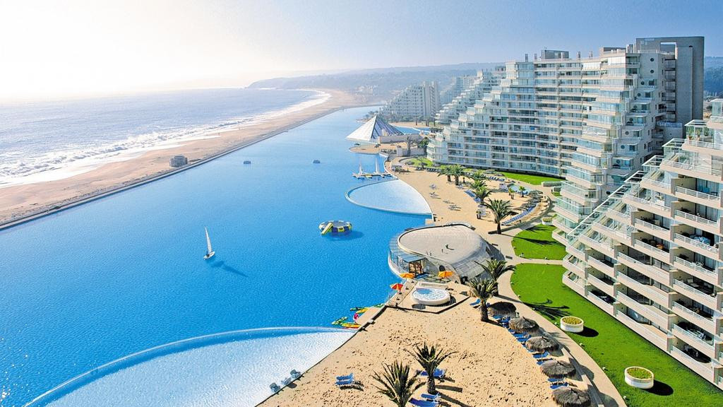 Bể bơi nhân tạo lớn nhất thế giới San Alfonso del Mar tại Chile