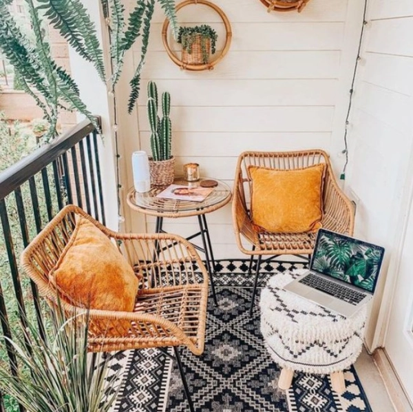 trang-tri-ban-cong-chung-cu-012