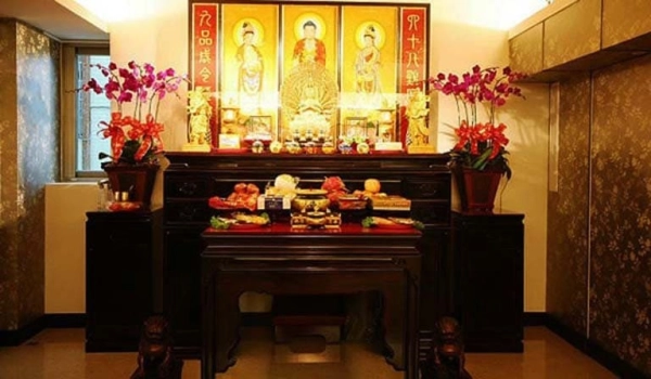 tranh-treo-ban-tho-6