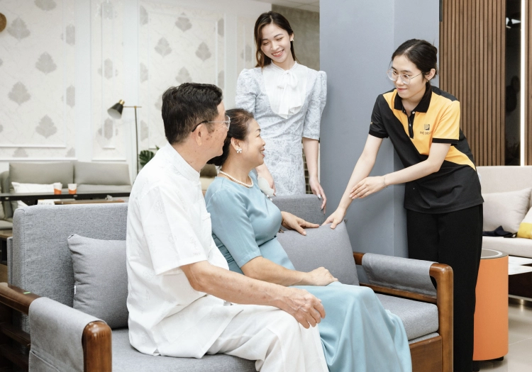 sofa-giuong-cho-nguoi-cao-tuoi